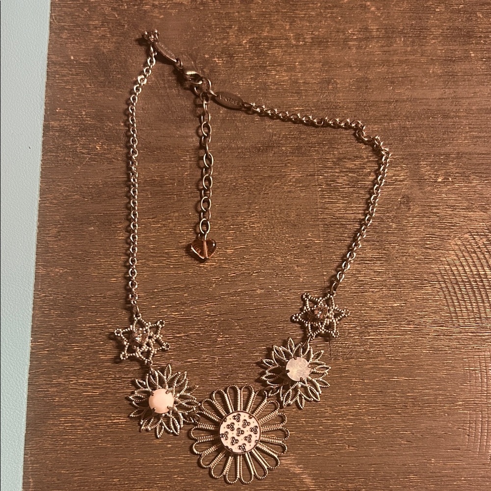Sabika S🩶17‎ Collectors Vintage Medallion Necklace EUC